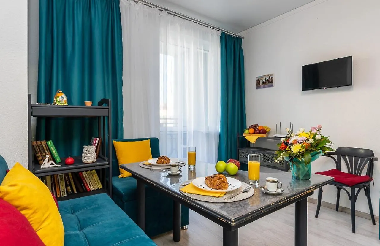 Apartment Уютная Квартира У Озера Возле Метро