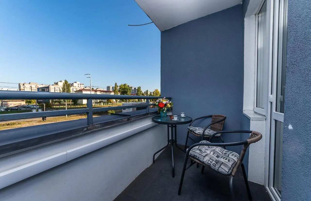 Уютная Квартира У Озера Возле Метро Apartment Kyiv